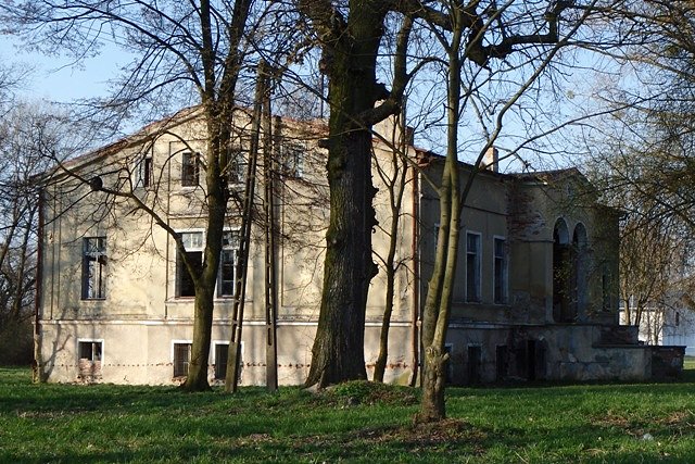 Pałac w Raciniewie