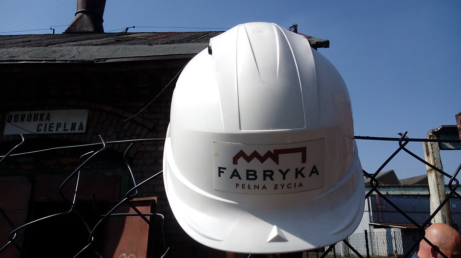 Fabryka pełna życia