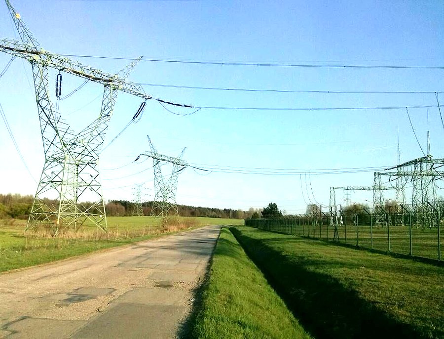 Pod napięciem