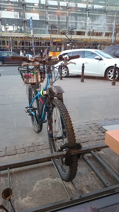 Nie przypinajcie tak rowerów
