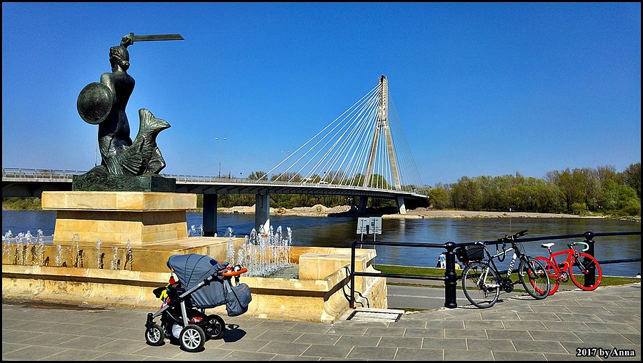 Jest i Syrenka, jest i czerwony rower