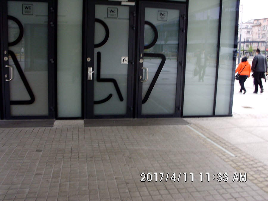 Wejście do centralnego katowickiego wychodka
