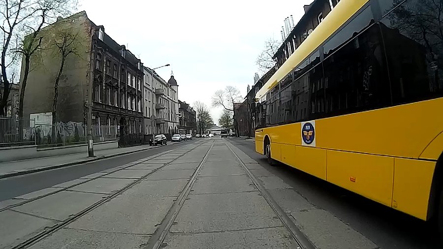Nie lubię wyprzedzać czegokolwiek gdy są tory