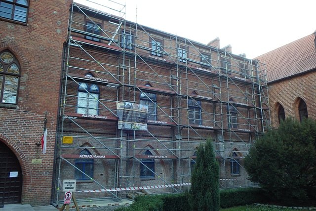 Remont północnego skrzydła zamkowego od strony dziedzińca