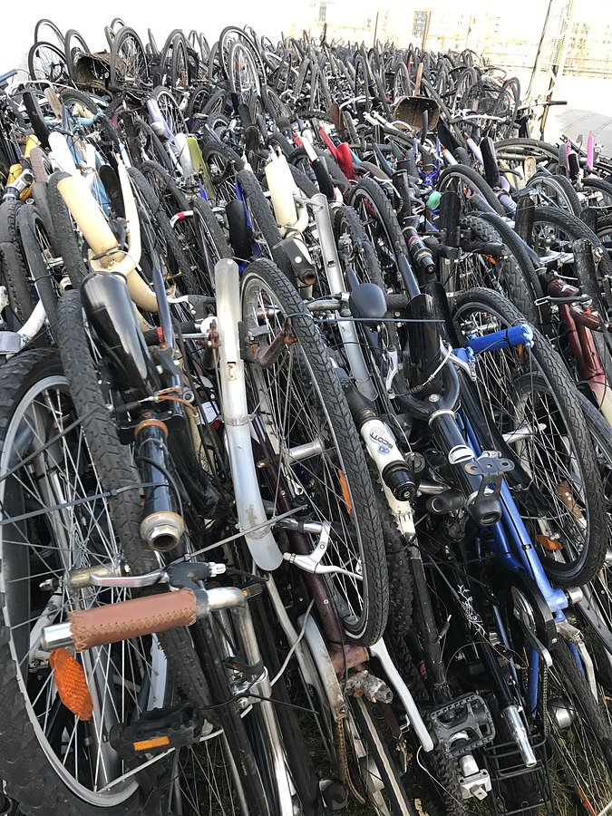 Rowerowy cmentarz