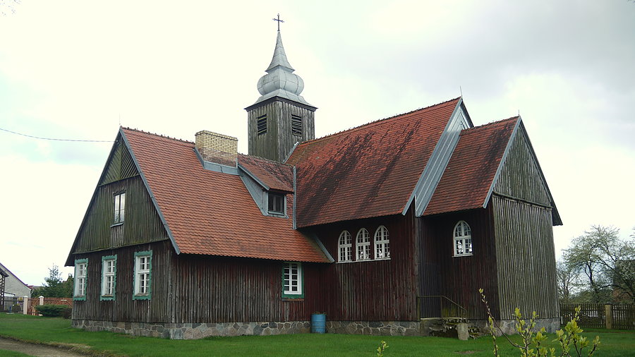 Niedźwiedź- oryginalny drewniany kościół