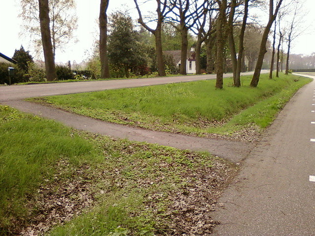 Wjazd na drogę rowerową