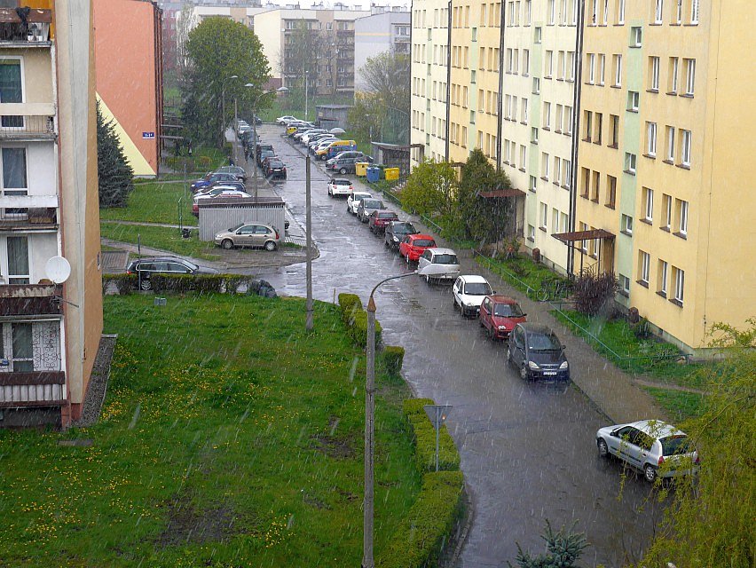 Już pada w pionie