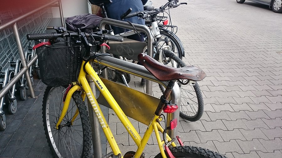 Cztery litery bolą od samego patrzenia