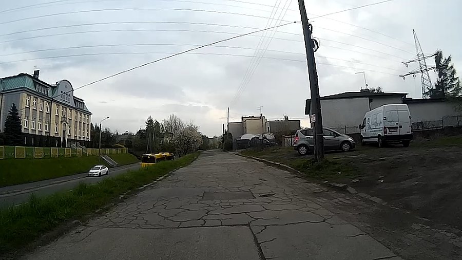 Po lewej sierociniec Hrabiego Łazarza z 1910 r w Kochłowicach