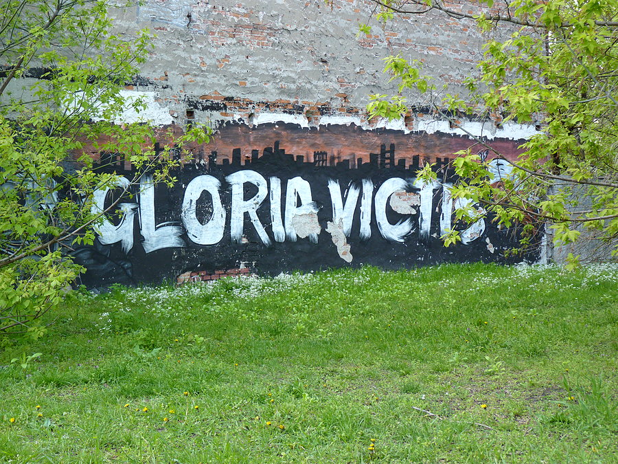 Mural przy Powązkach