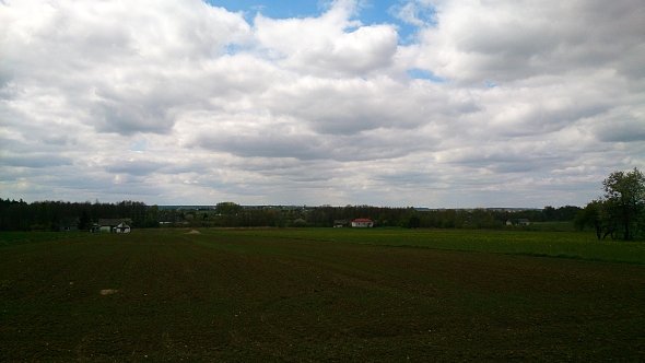 Chmury nad polami