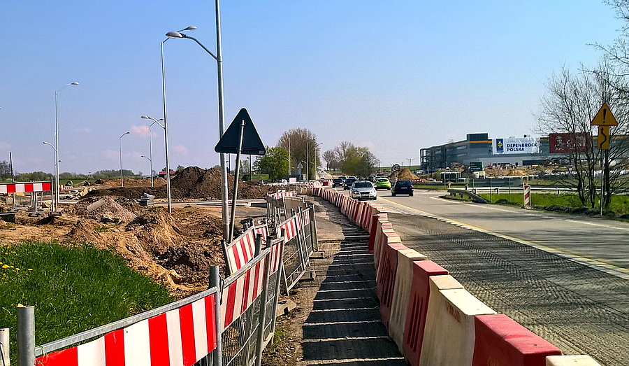 Prace drogowe pod Kołbaskowem - wytyczono jednak przejazd dla rowerów