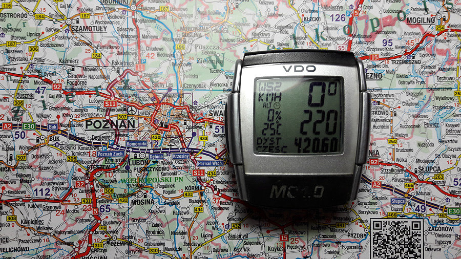 Nowa życiówka. Albo i nie. Bo w pociągu się ze 3 razy na chwilę zdrzemnąłem. Jakby się nie liczyło to "na czysto" jest 411.59km :)