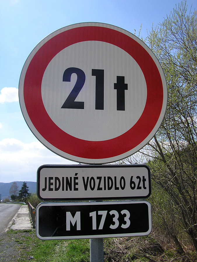 ?! Takie ciężkie wozidła tam mają?