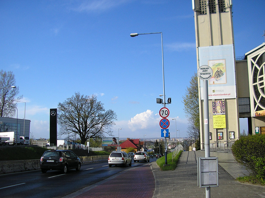 A 90 stopni w lewo, nad miastem taki warun :)