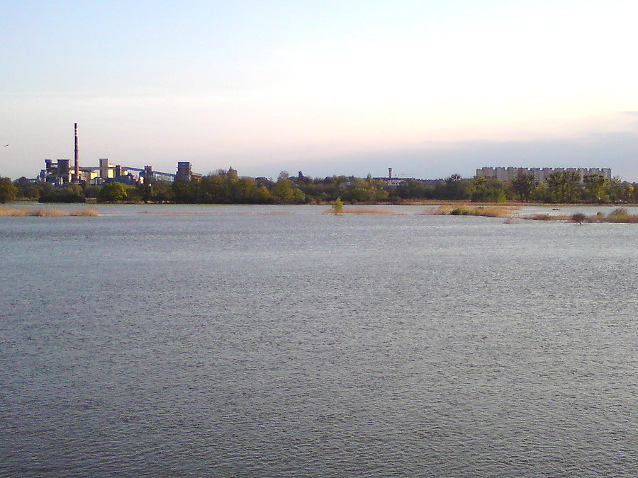 Z Brzegiem w tle