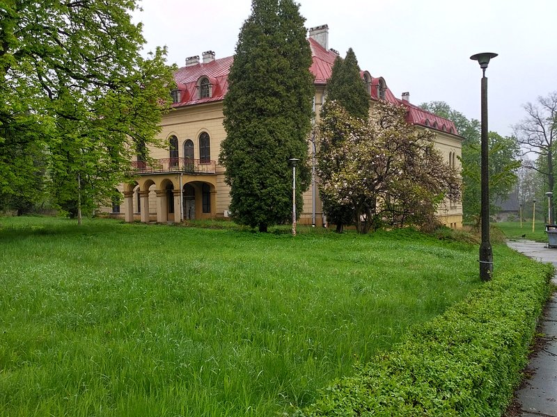 Pałac Radziwiłłów w Grojcu