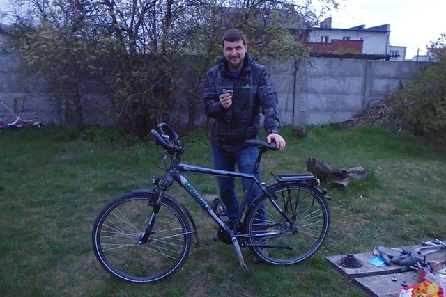 Specjalista w zakresie chirurgii rowerowej, czyli ALEX wraz z pacjentem czyli moim EKSPEDYSZYNEM