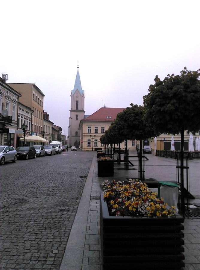 Parafia Wniebowzięcia Najświętszej Marii Panny - widoczna z oświęcimskiego rynku