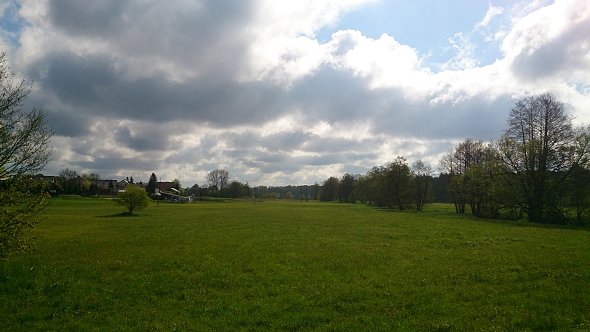 Chmury nad łąkami