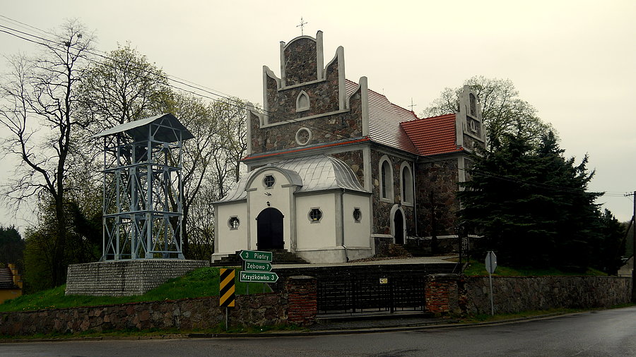 Kościół w Lewicach