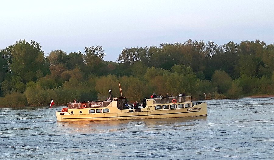 Statek wycieczkowy "Loewentin"