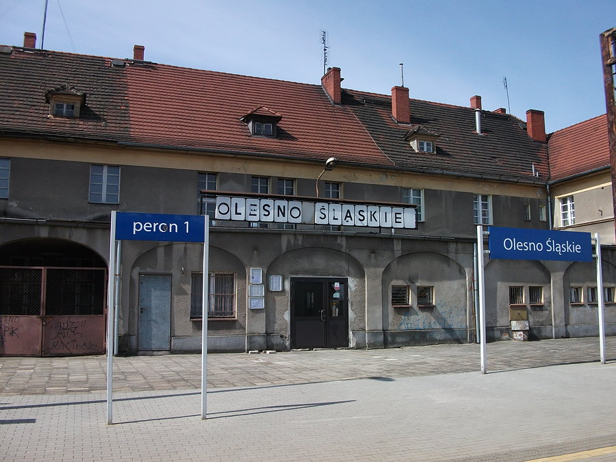 Dworzec kolejowy w Oleśnie