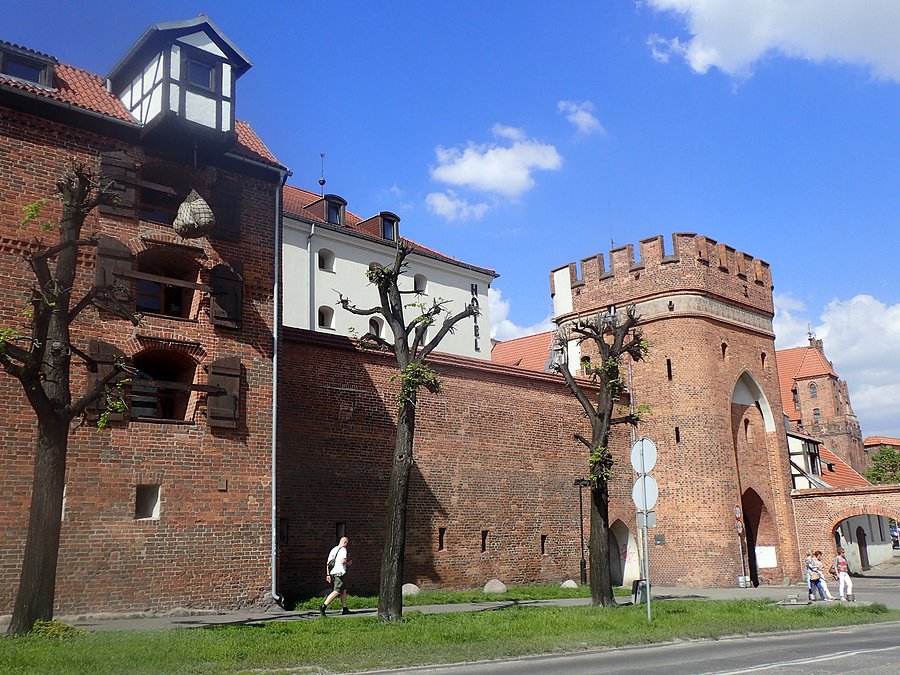 Spichrz i Brama Mostowa