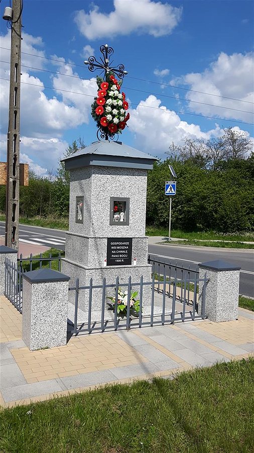 "Gospodarze wsi Moszna na chwałę Panu Bogu 1906"