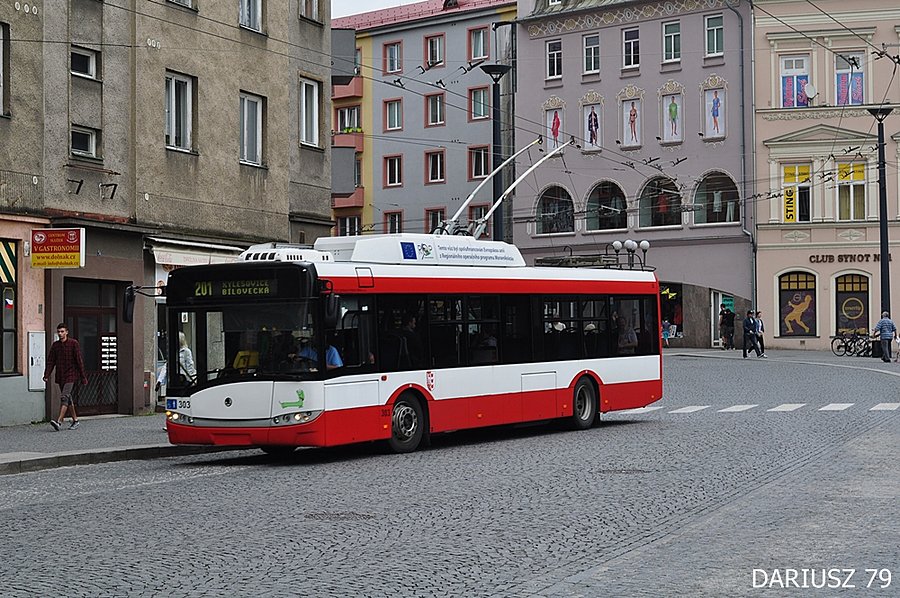 Opava - Trolejbus na ulicy Dolní nám