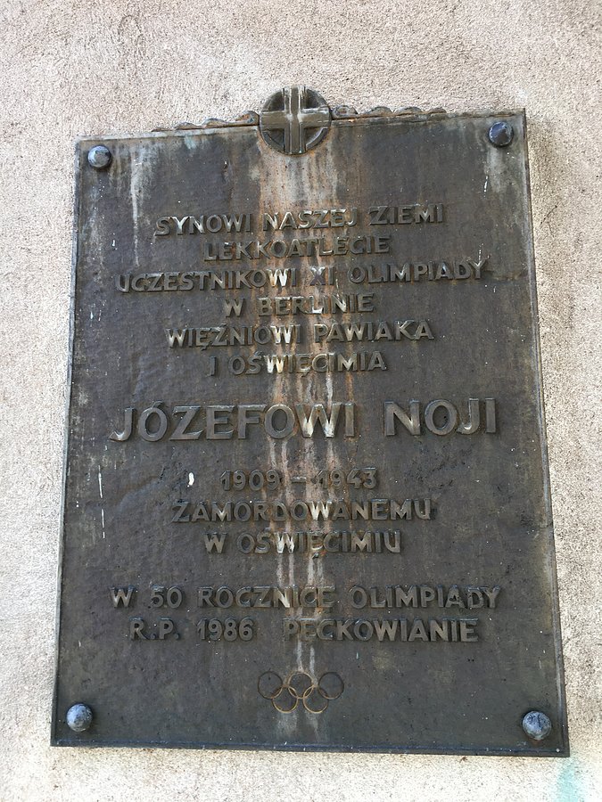 Józef Noji - tablica pamiątkowa na kościele w Pęckowie