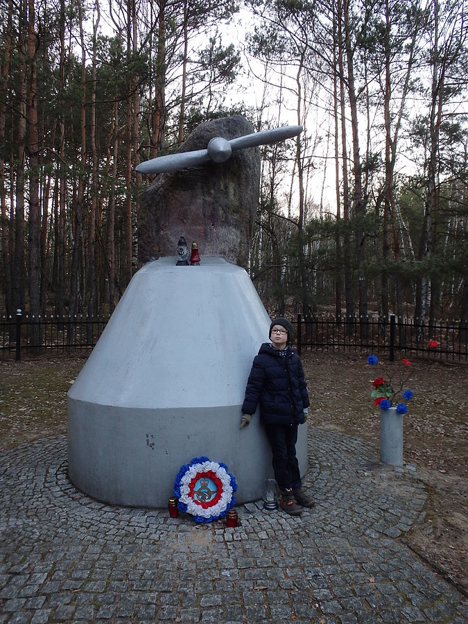 Józefów (Michalin) Pomnik Lotników