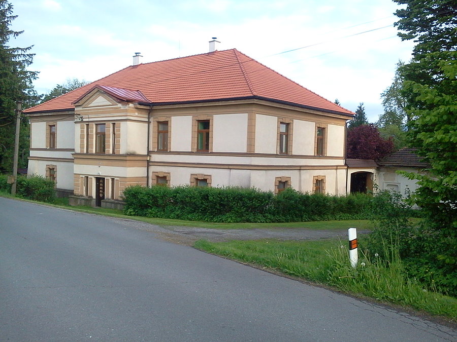 Dwór w Dolnych Toszanowicach