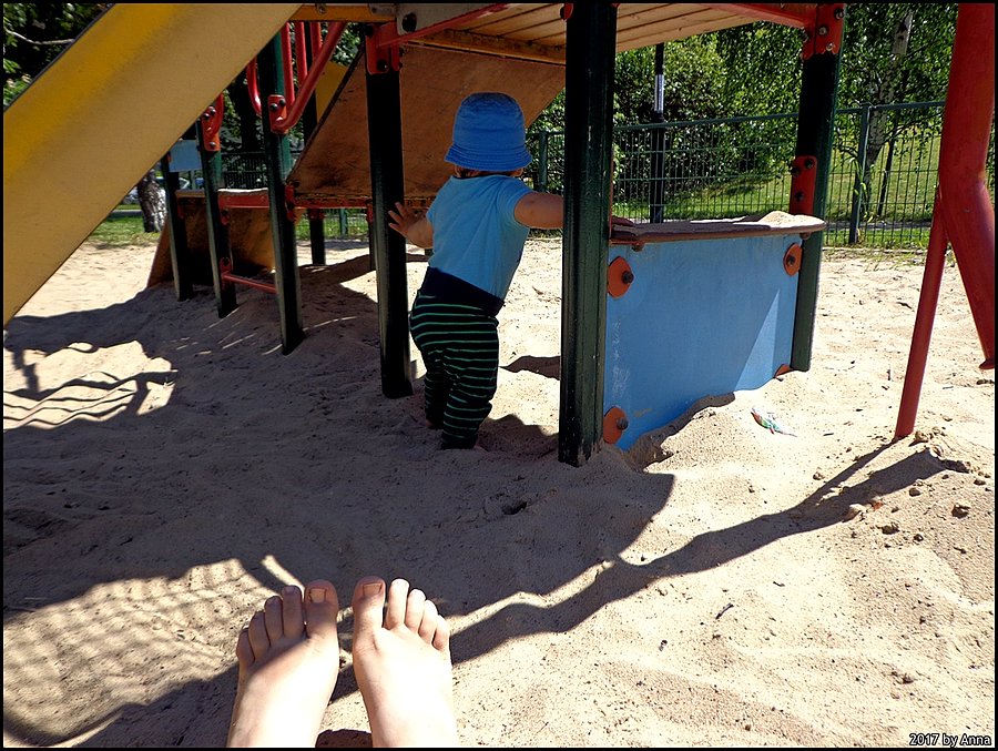 Kiedyś długo zastanawiałam się po co cały plac zabaw w piasku