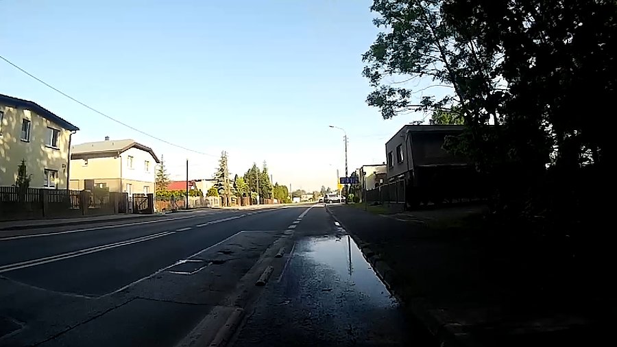 Resztki kałuż jeszcze nie odparowały