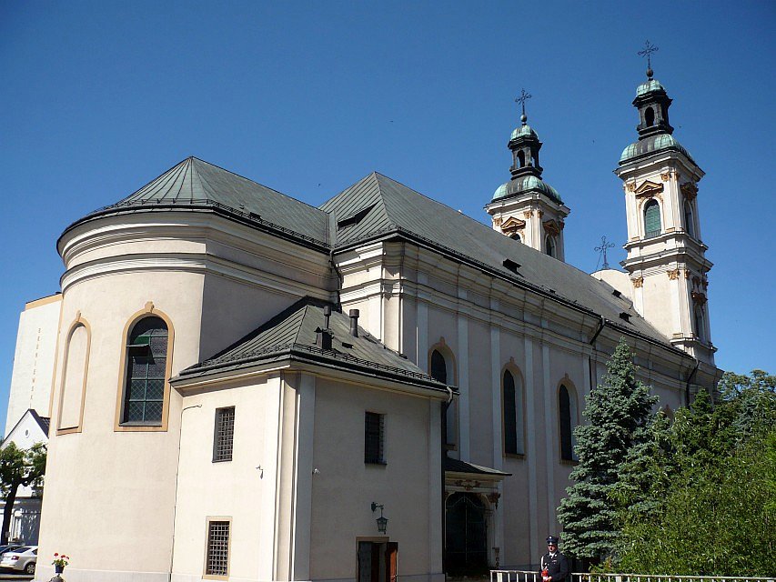 Kościołów po drodze wiele