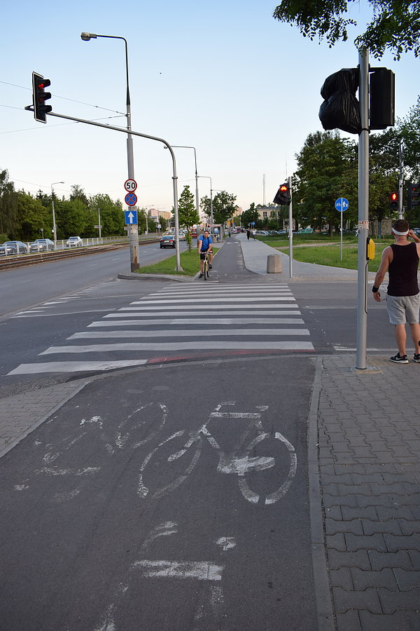 Powstańców Sląskich - przejazd (?) przez Czumy