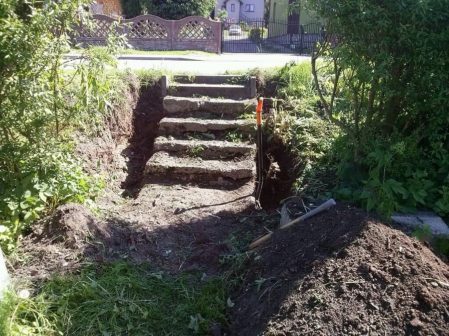 Schody do piekła part 2 czyli przydomowe prace