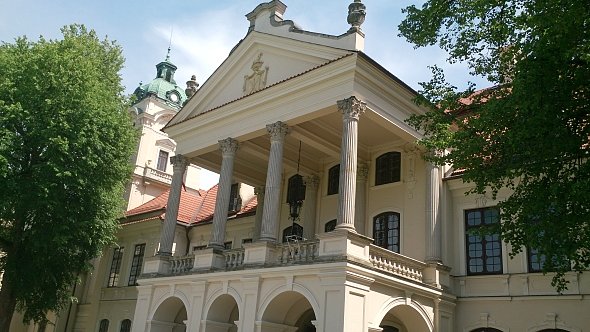 Pałac w zbliżeniu