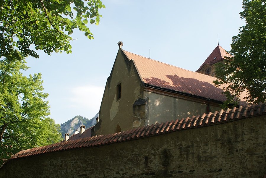 Czerwony Klasztor od zewnątrz