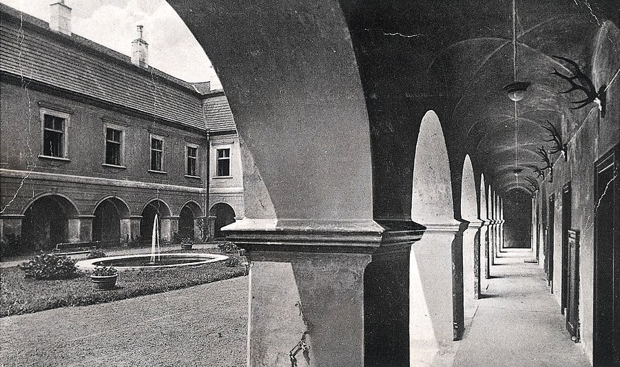 Pałac w Raju