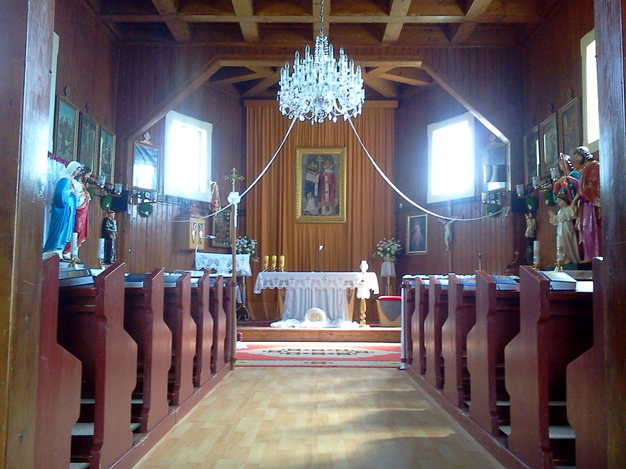 W środku