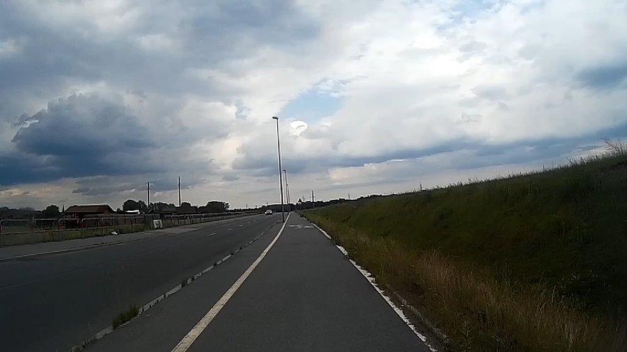 Na Bielszowickiej... gdzieś za mną już leje