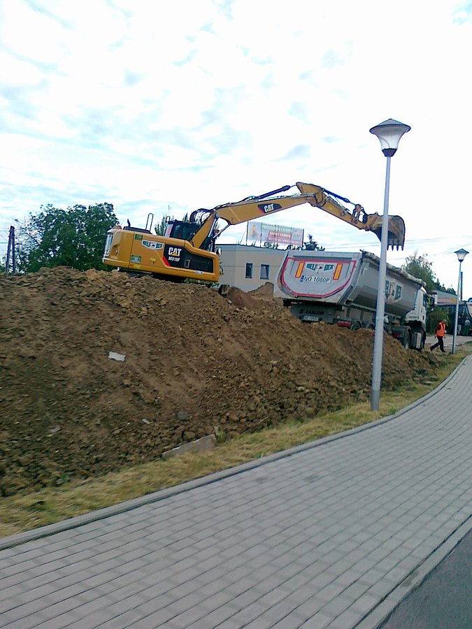 Przy Nowolazurowej też już pracują, a do 6.00 jeszcze daleko