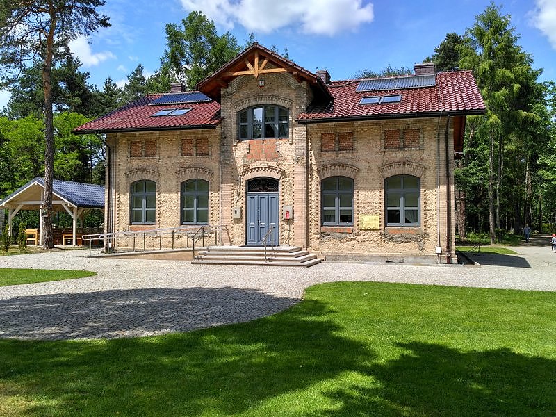 Zabudowania na terenie sanktuarium