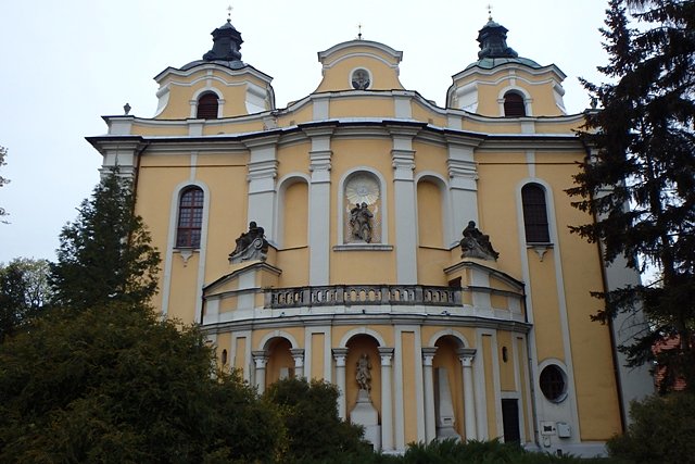 Bazylika Wniebowzięcia Najświętszej Maryi Panny i św. Michała Archanioła w Trzemesznie