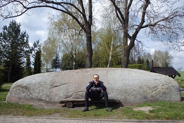 Legendarny kamień Świętego Wojciecha w Budziejewku