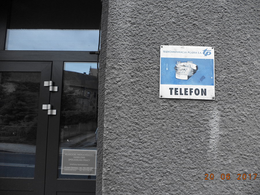 Nawet telefon mają ;)