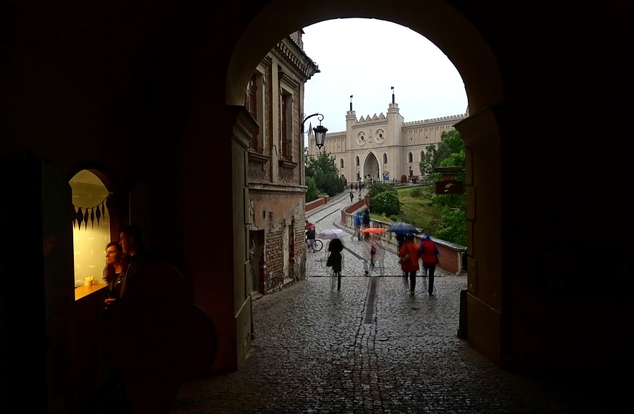 Zamek w Lublinie widziany z Bramy Grodzkiej